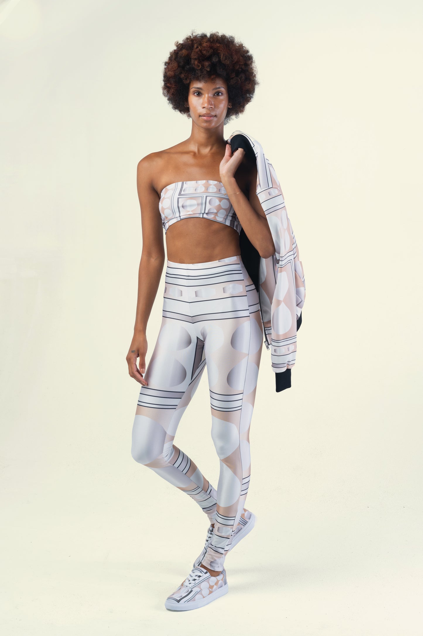 Infinity 18 © Bandeau Top