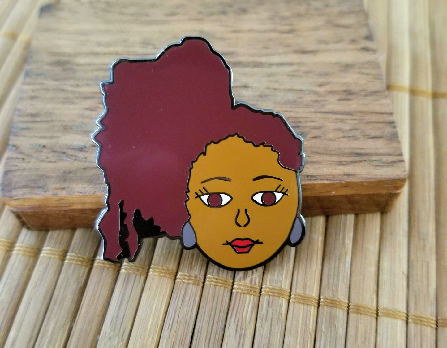Naturally ME 5 © Lapel Pin