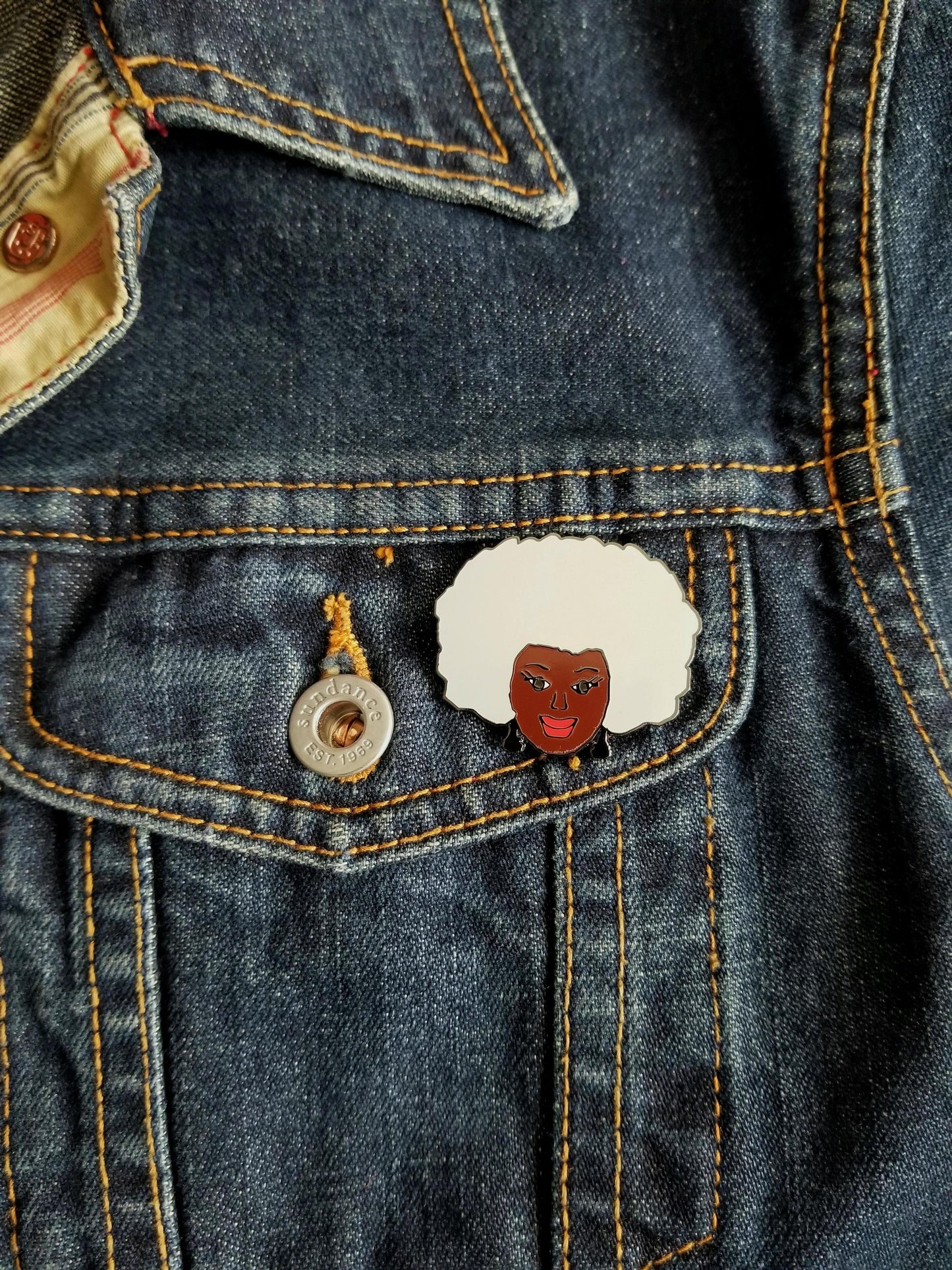 Naturally ME 2 © Lapel Pin