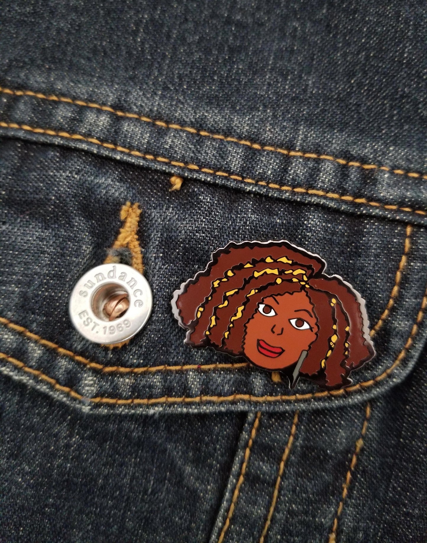 Naturally ME 1 © Lapel Pin